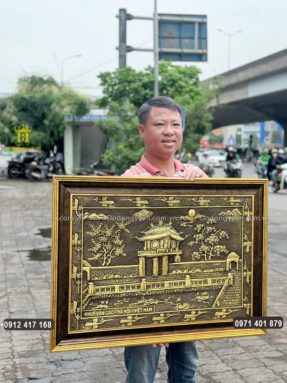 H&igrave;nh ảnh nh&igrave;n nghi&ecirc;ng của bức tranh đồng